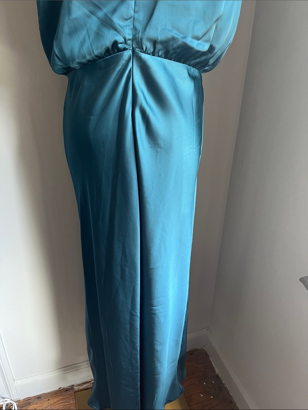Petal & Pup Teal One-Shoulder Satin Gown - Picture 7 of 11